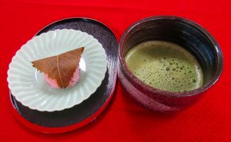 抹茶と桜餅