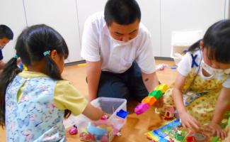 大きいお兄さんも一緒に遊んでくれます(*^▽^*)