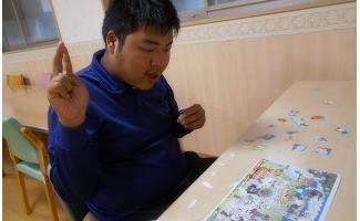 大好きなパズルに取り組みます！
