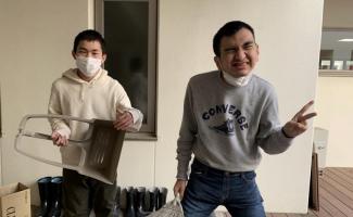 ギターとボーカルのマネをしてくれました！