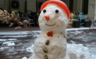 今年最後の雪だるまかな？