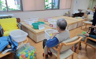 どこに投げようかな