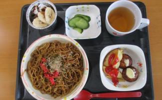 夕食は豪華屋台メニューでした！