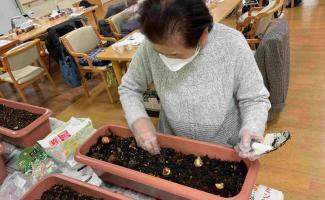 丁寧に位置を決めます